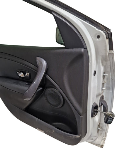 Renault Megane MK3 Hatchback Front Left N/S Passenger Complete Door in White