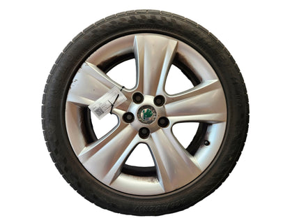 Skoda Yeti MK1 5L 17" Alloy Wheel with Tyre 225/45/17 ~5mm