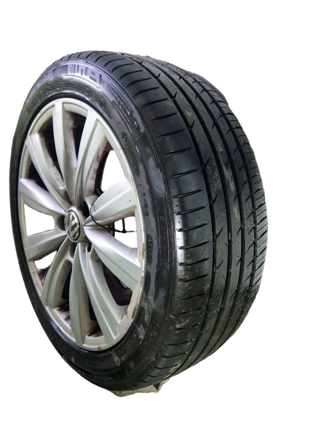 Volkswagen Polo MK5 (6R) 16" Alloy Wheel with Tyre 215/45/16 ~7mm 8R0601025K
