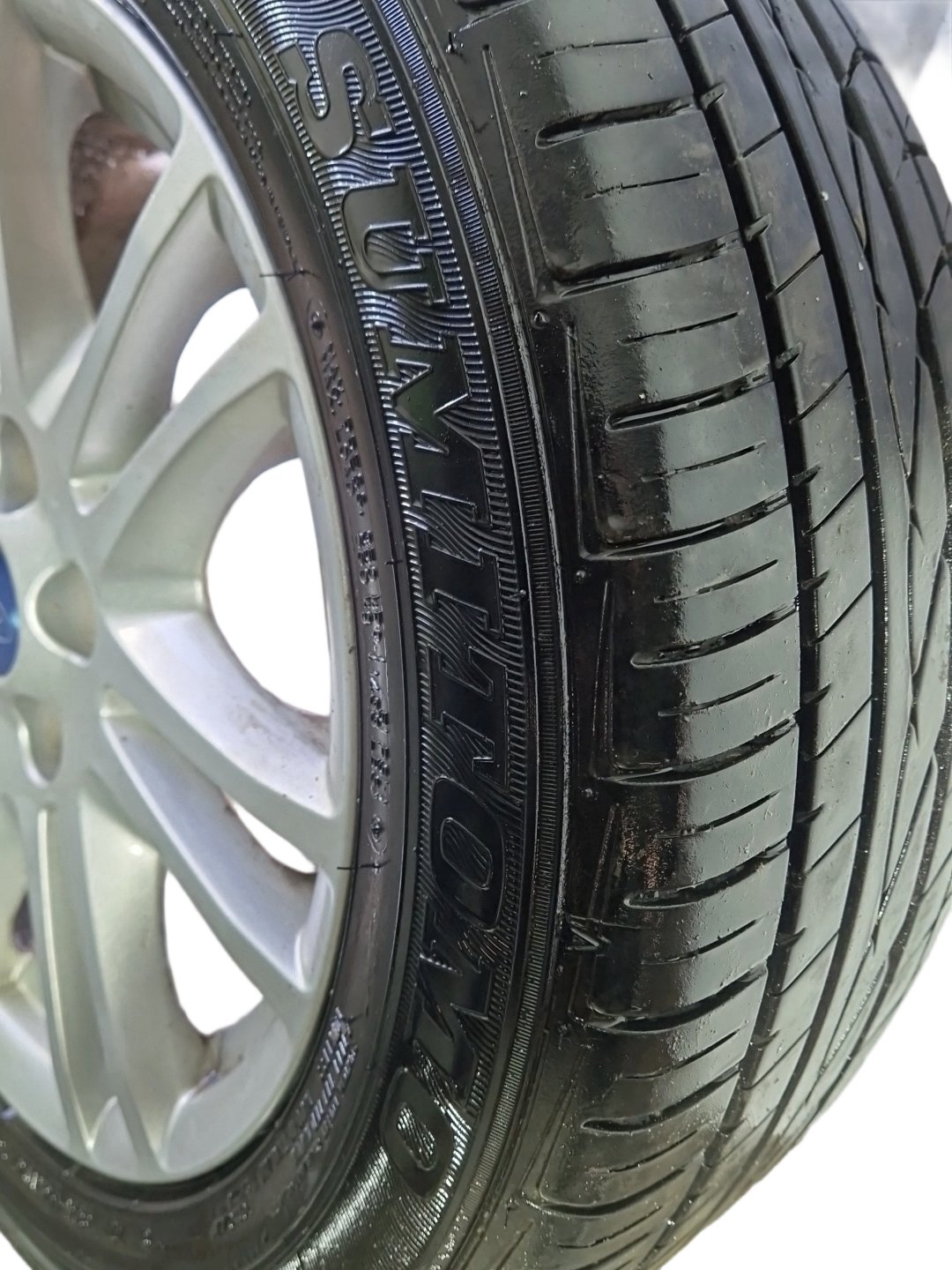 Ford Focus MK3 (C346) 16" Alloy Wheel with Tyre 215/55/16 ~6mm