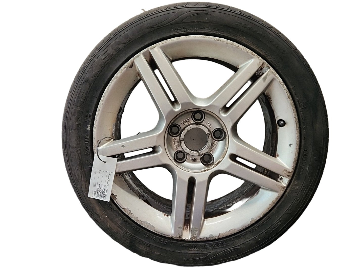 Audi A4 B7 17" Alloy Wheel with Tyre 235/45/17 8E0601025AS