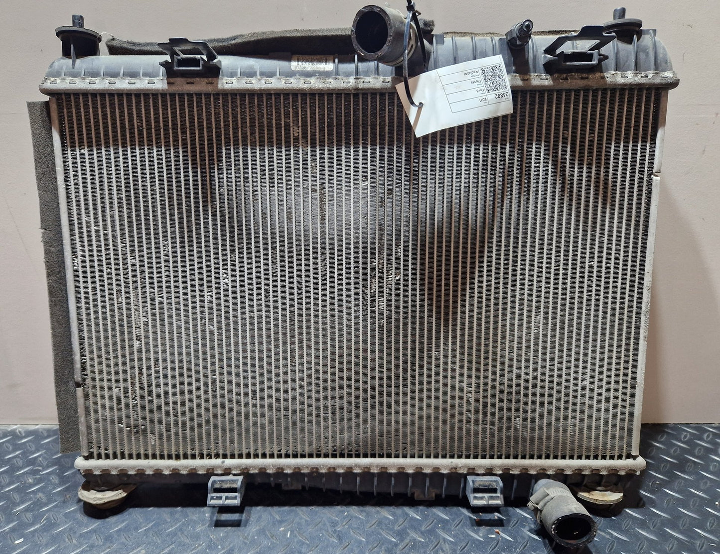 Ford Fiesta 1.6LL Petrol 88.0kw HXJB Genuine Water Coolant Radiator 8V51-8005-BE