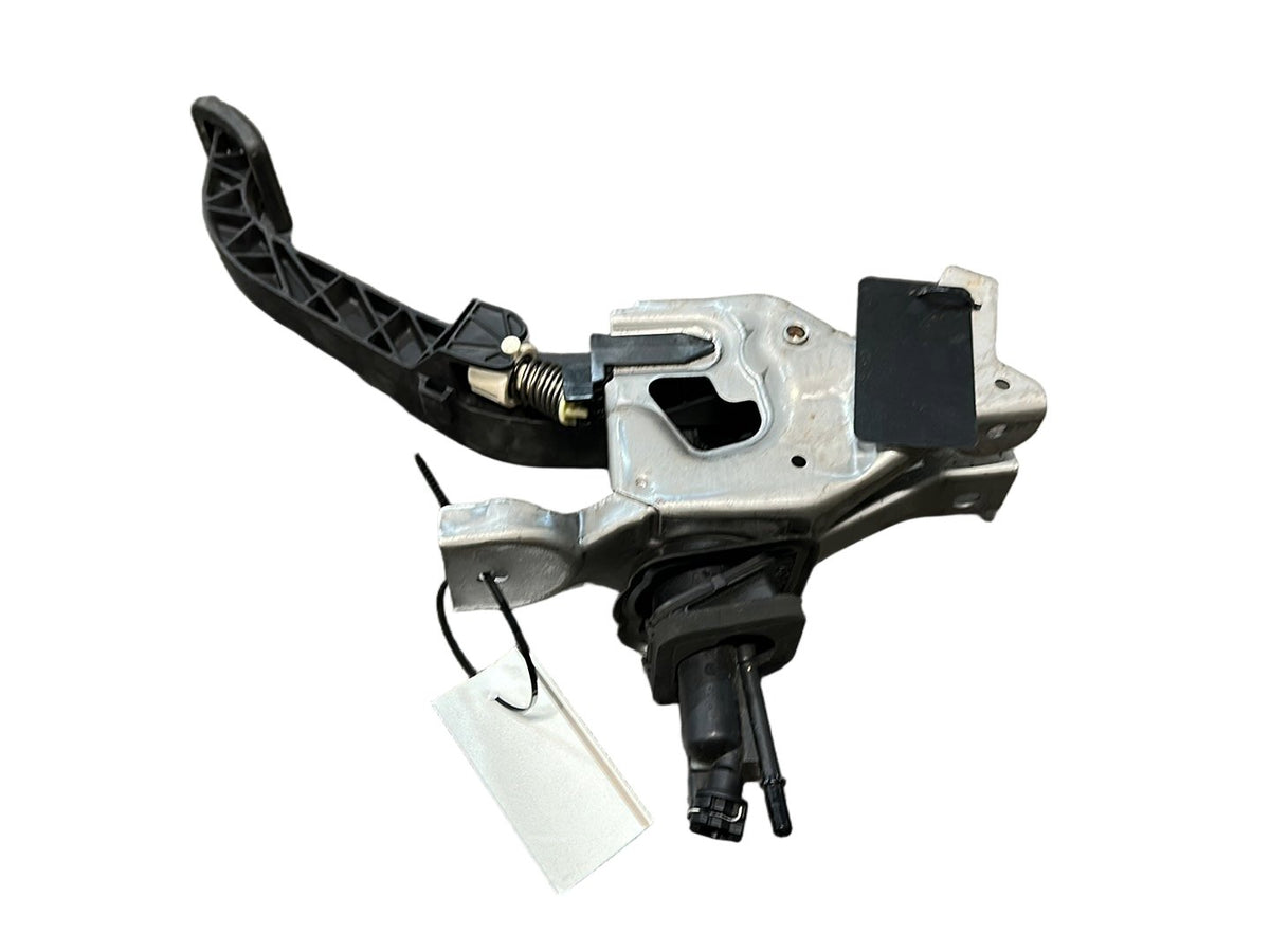 19-On Range Rover Evoque L551 Clutch Pedal Assembly J9C37B633BB