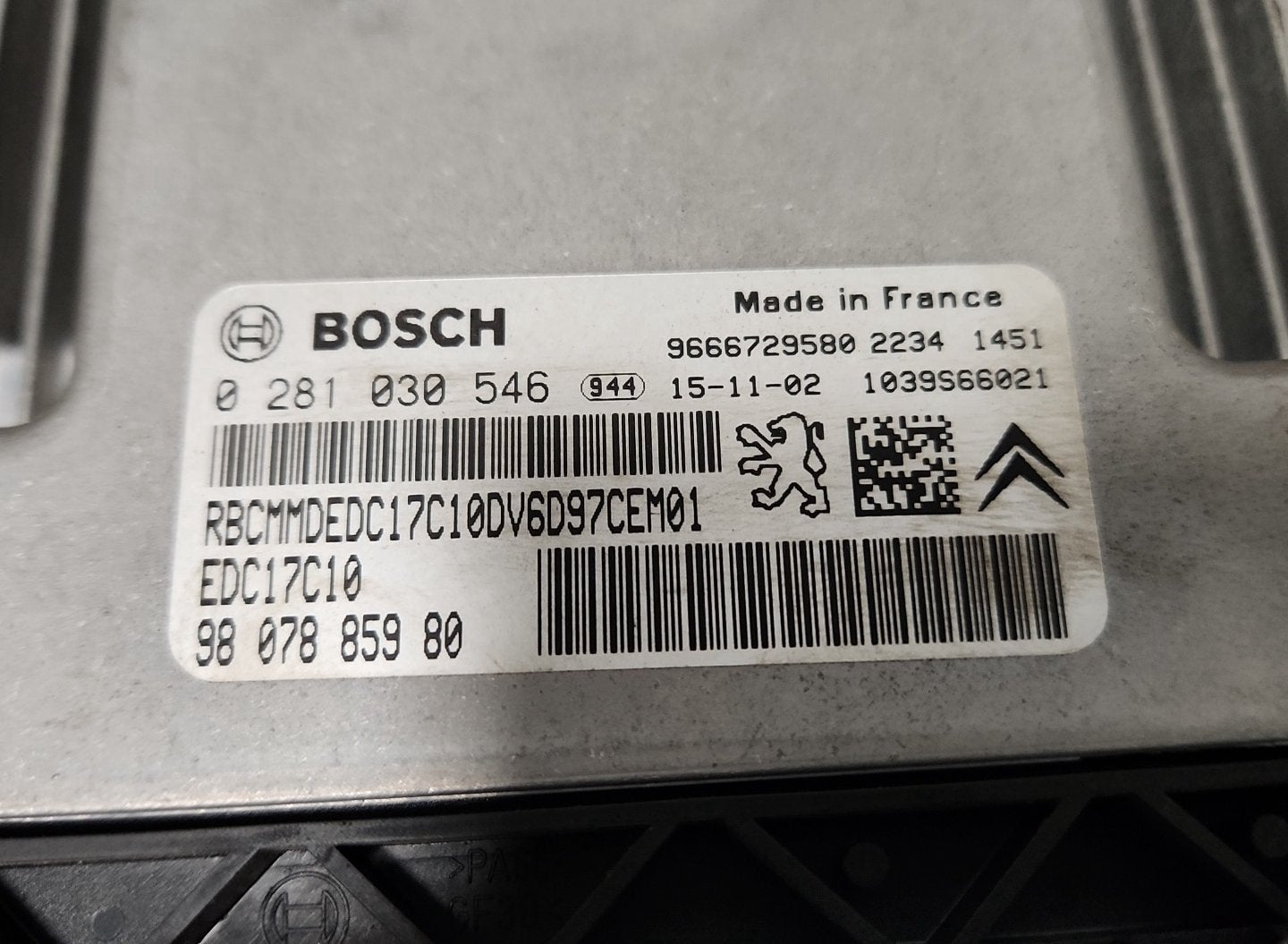 Peugeot Partner B9 Cargo Van Genuine Engine Control Unit ECU 9807885980