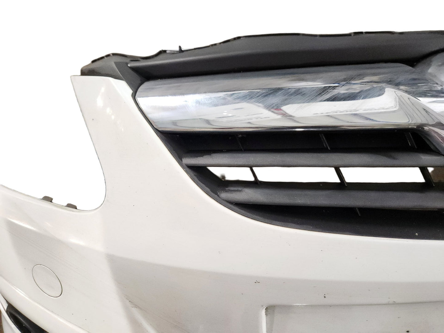 Vauxhall Corsa MK3 (D) (4400) Hatchback Complete Front Bumper in White GFO