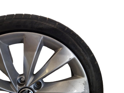 Volkswagen Passat MK5 (B6) (3C) 18" Alloy Wheel with Tyre 235/40/18 ~6mm
