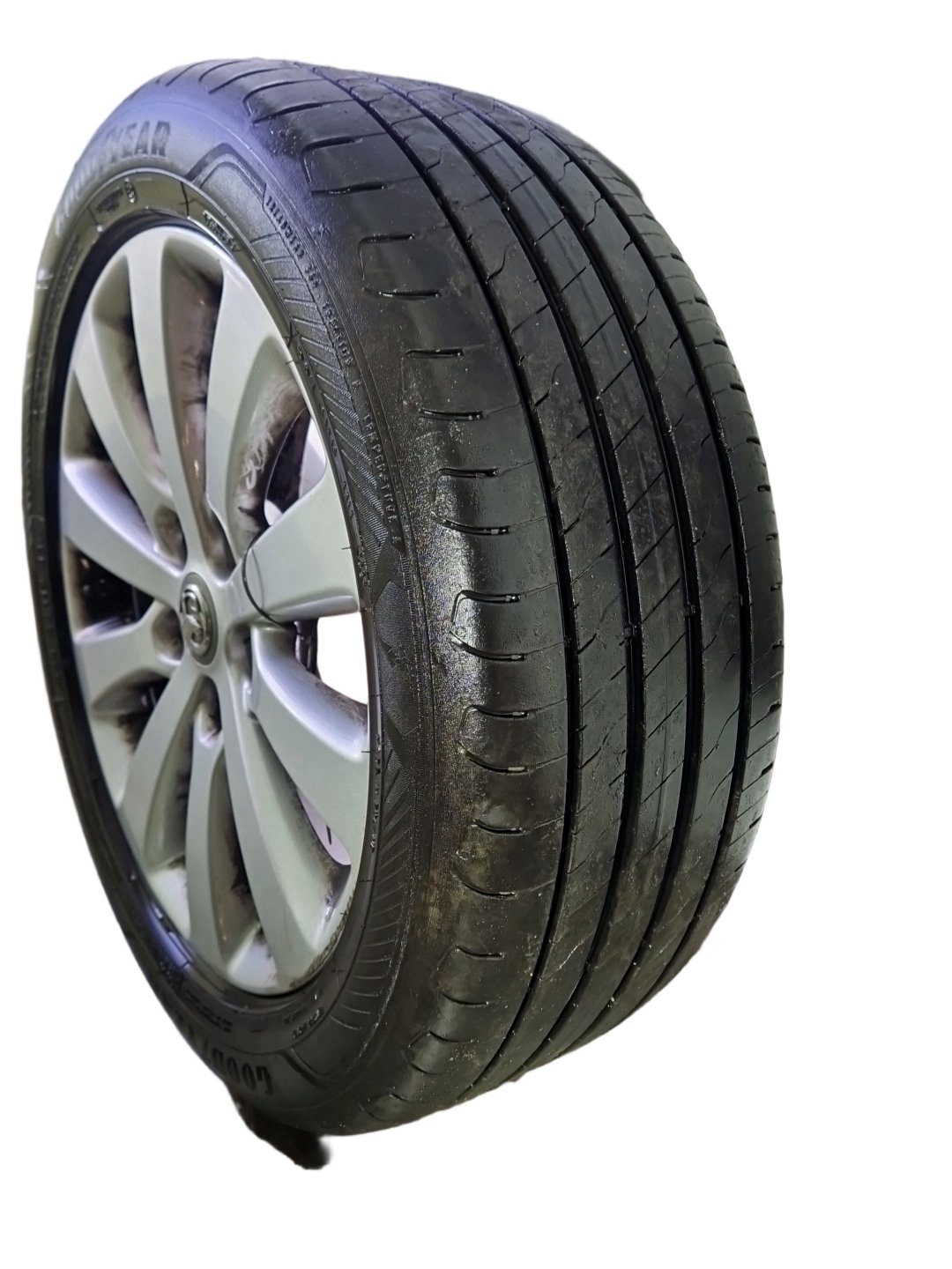 Vauxhall Zafira MK3 (C) (A3470) 17" Alloy Wheel with Tyre 225/50/17 7mm