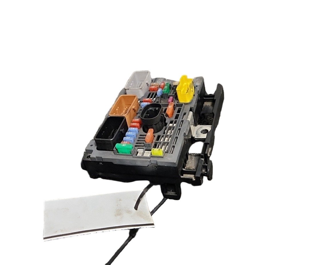 Peugeot Partner B9 Cargo Van Genuine Body Control Module BSM Fuse Box 9807028880