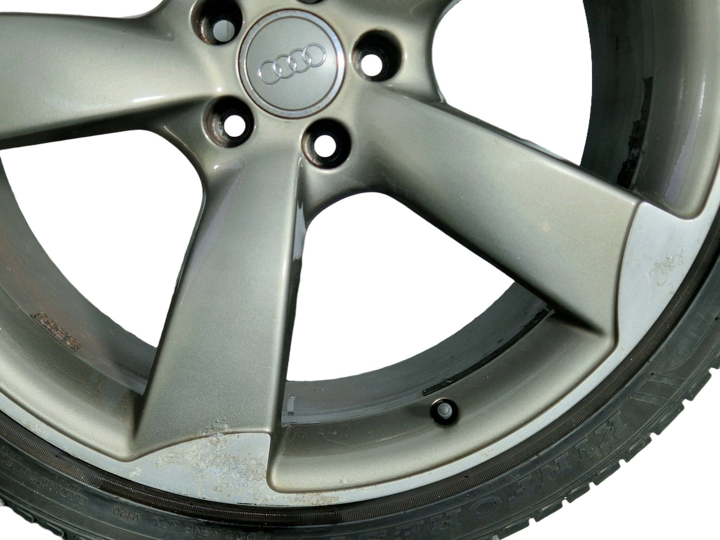 Audi A7 21" Alloy Wheel with Tyre 285/30/21 4mm 4H0601025AT