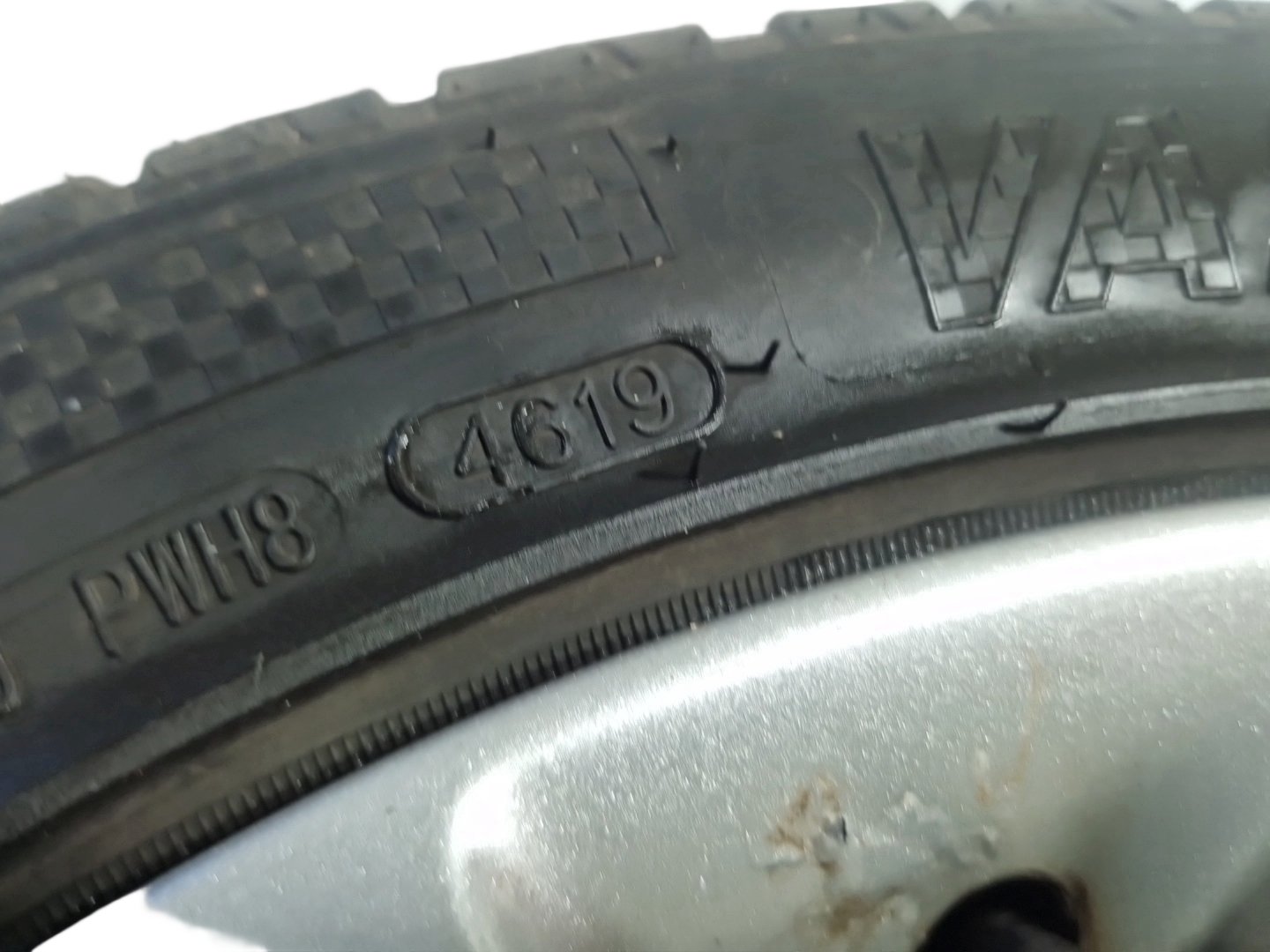 Vauxhall Meriva MK2 (B) (4470) 17" Alloy Wheel with Tyre 225/45/17 6mm