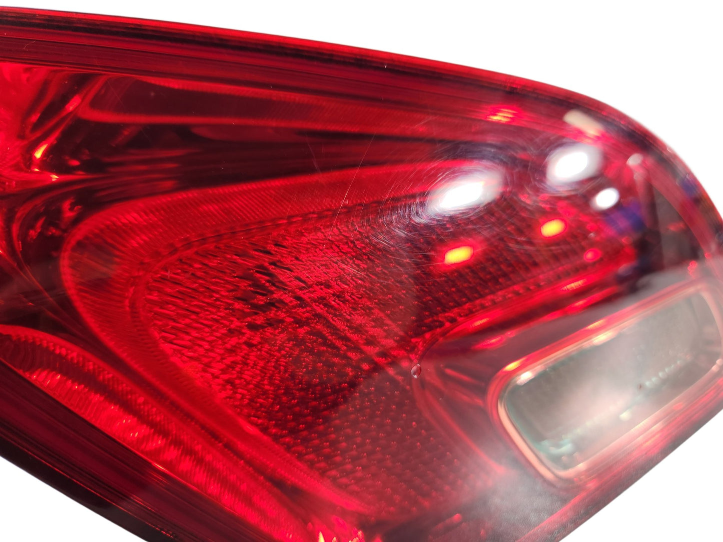 Vauxhall Astra MK6 Hatchback Left Side Rear Inner Tail Light 216401