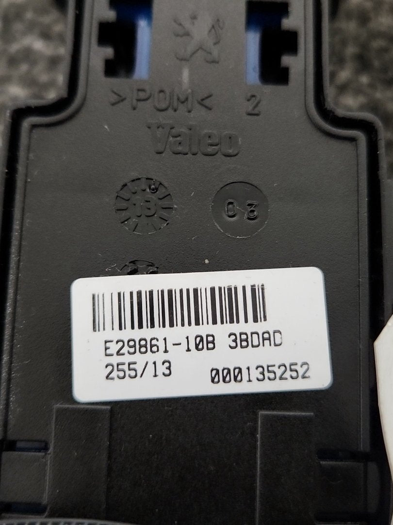 Citroen C3 Picasso MK1 FL (MY10) MPV Front Right Side Window Switch E29861-10B