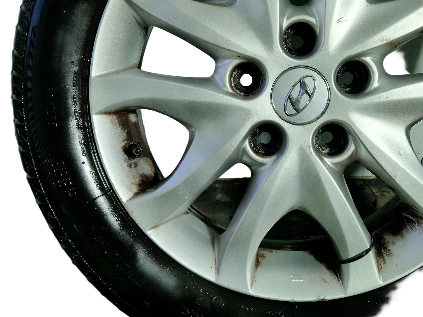Hyundai i30 MK1 (FD) 16" Alloy Wheel with Tyre 205/55/16 5mm