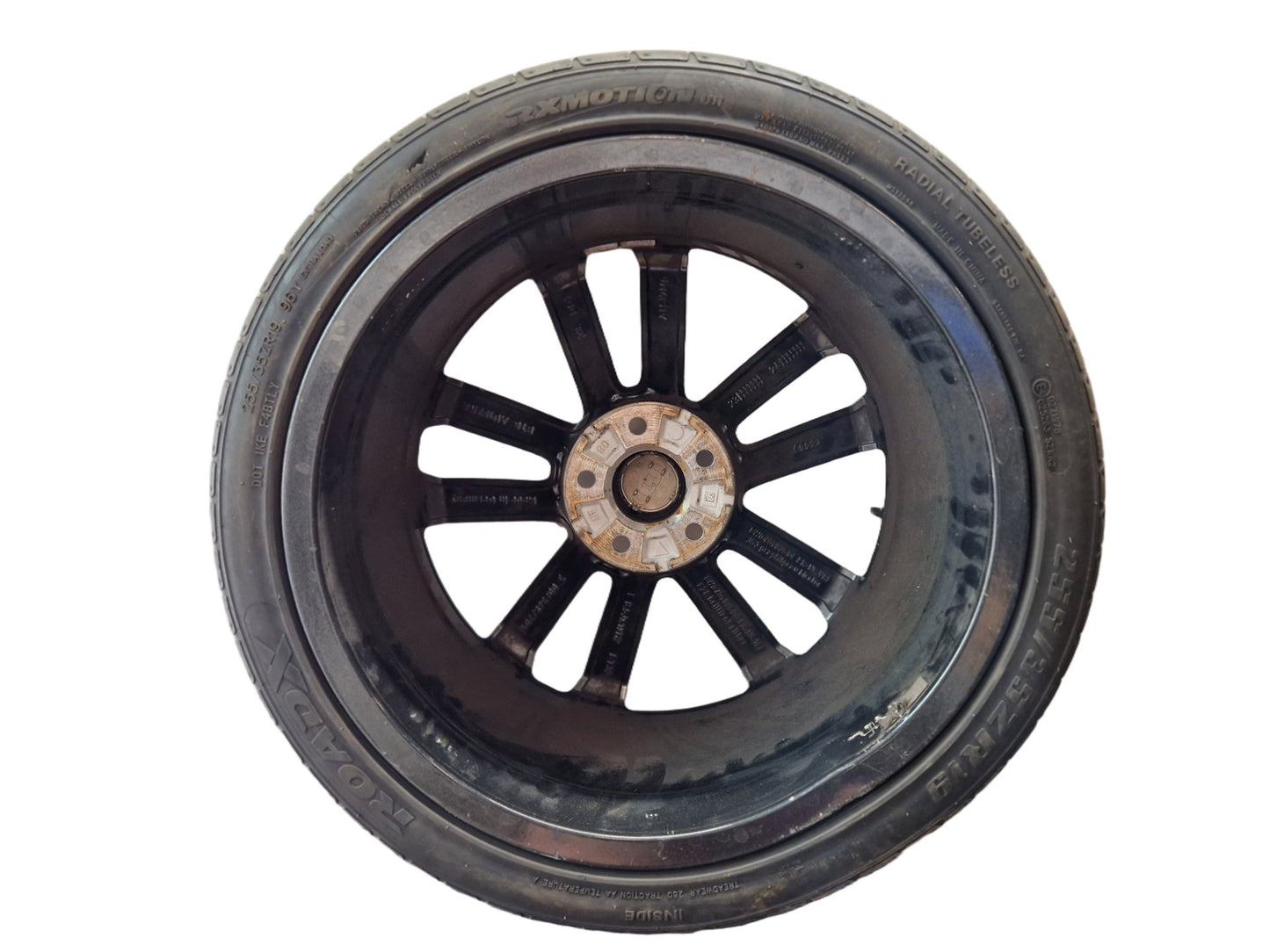 Audi A4 B9 19" Alloy Wheel with Tyre 255/35/19 8W0601025D ~3mm *Damaged*