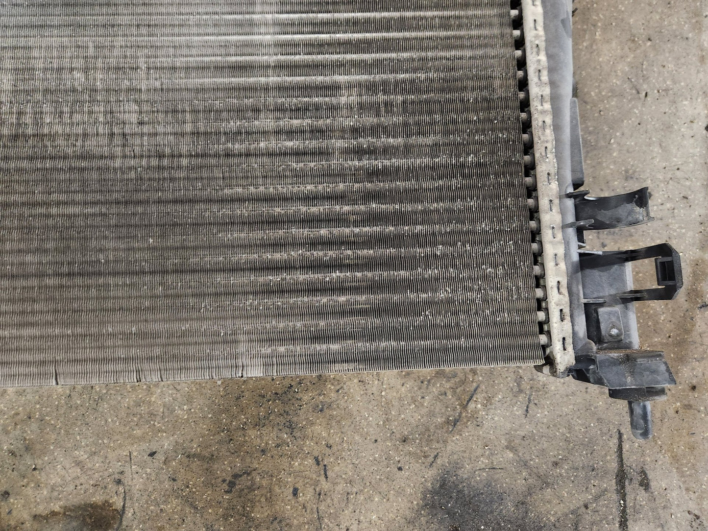 Vauxhall Corsa L Petrol 63.0kw A12XER Genuine Water Coolant Radiator 13249566