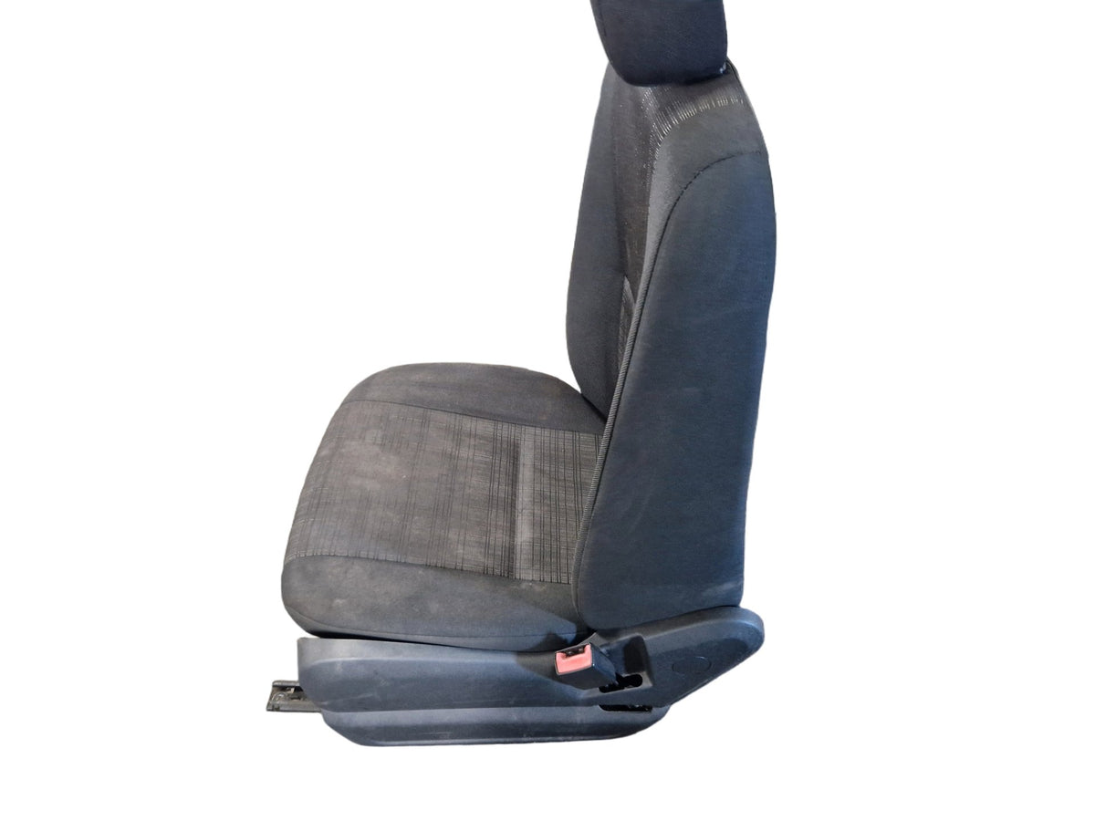 Mercedes-Benz Sprinter W906 (NCV3) Cab & Chassis Front Right O/S Driver Seat