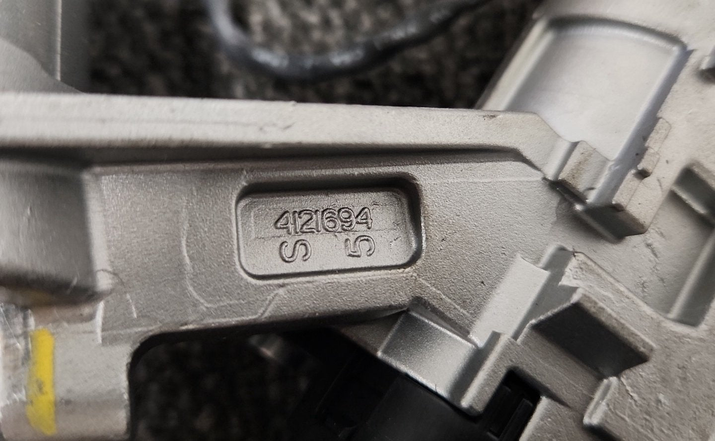 Vauxhall Mokka MK1 (G1U0) SUV Genuine Ignition Lock Barrel With Key 42349088