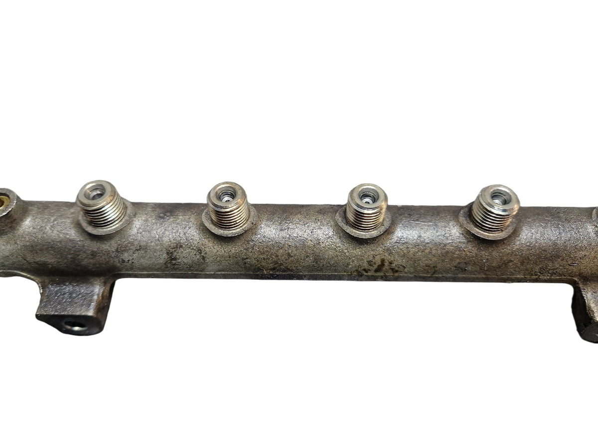 Kia Carens MK2 (UN) Genuine 2L Diesel D4EA Fuel Injection Rail 31400-27400