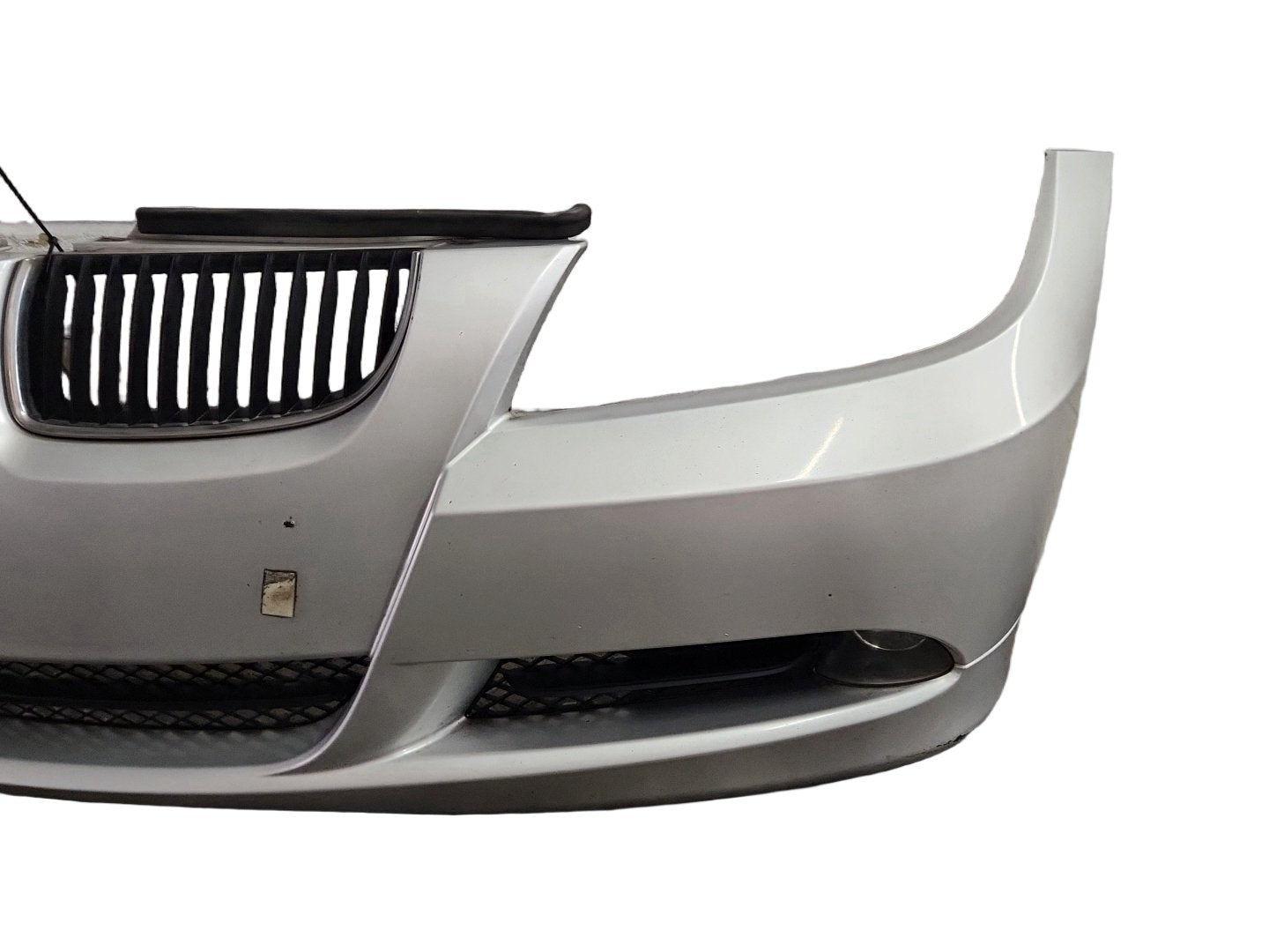 BMW 320d E90 Saloon Complete Front Bumper in Titanium Silver 354