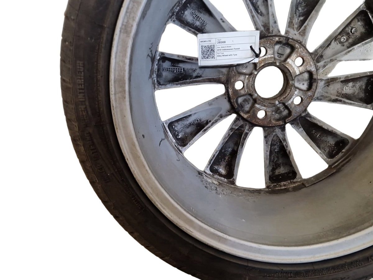 Volkswagen Passat MK5 (B6) (3C) 18" Alloy Wheel with Tyre 235/40/18 ~6mm