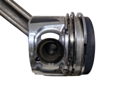 Volvo V40 MK3 (525) Hatchback 1.6 Diesel Genuine Engine Piston