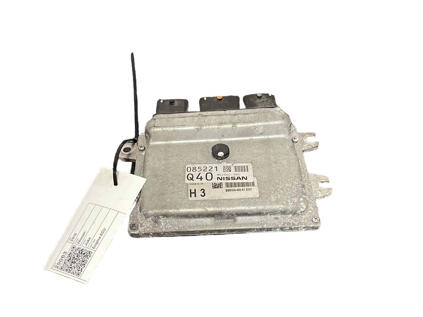 Nissan Juke MK1 (F15) SUV Genuine Engine Control Unit ECU MEC940-390 BEM330-400