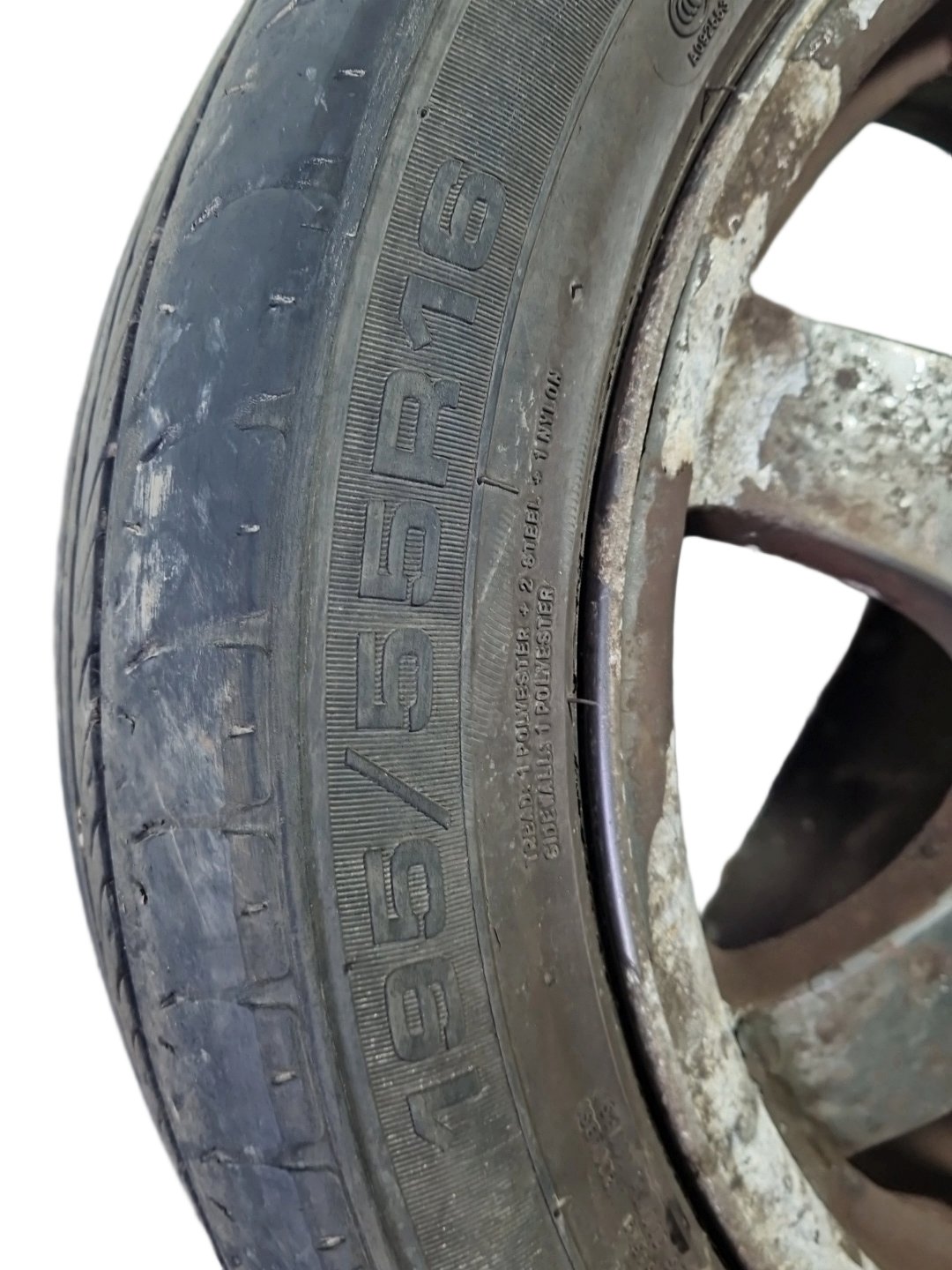 Toyota Prius MK2 (NHW20) 16" Alloy Wheel with Tyre 195/55/16 4mm