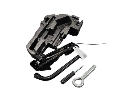 Vauxhall Corsa MK4 (E) (4500) Hatchback Genuine Jack Tool Kit *Damaged*