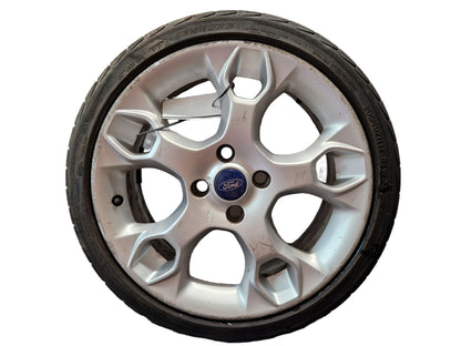 Ford Fiesta MK7 17" Alloy Wheel with Tyre 205/40/17 ~5mm