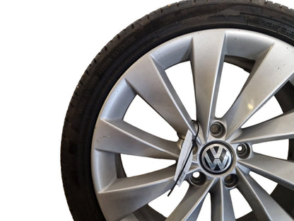 Volkswagen Passat MK5 (B6) (3C) 18" Alloy Wheel with Tyre 235/40/18 ~5mm