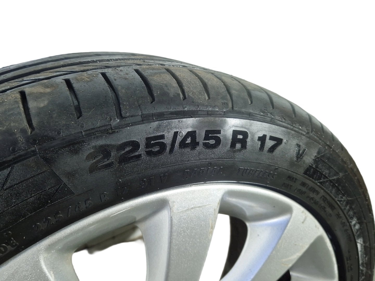Vauxhall Meriva MK2 (B) (4470) 17" Alloy Wheel with Tyre 225/45/17 7mm