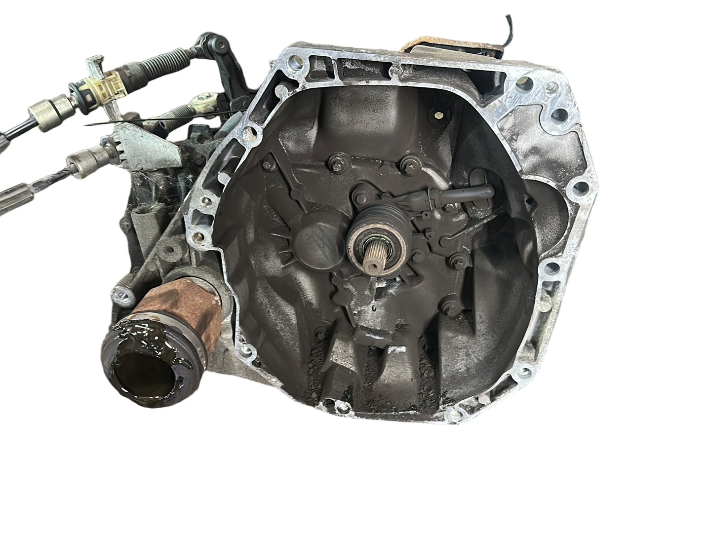 Nissan Juke MK1 Transmission Gearbox 1.6L HR16DE 5 Speed Manual 320101KA1B