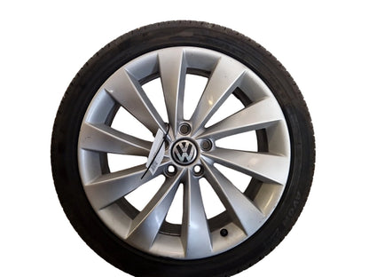 Volkswagen Passat MK5 (B6) (3C) 18" Alloy Wheel with Tyre 235/40/18 ~5mm