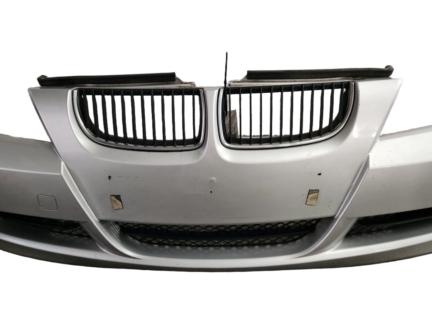 BMW 320d E90 Saloon Complete Front Bumper in Titanium Silver 354