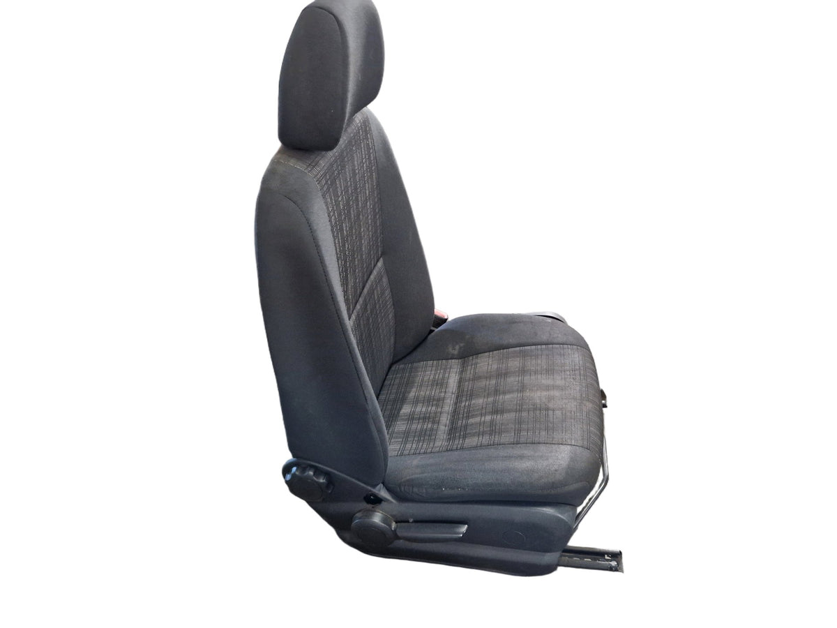 Mercedes-Benz Sprinter W906 (NCV3) Cab & Chassis Front Right O/S Driver Seat