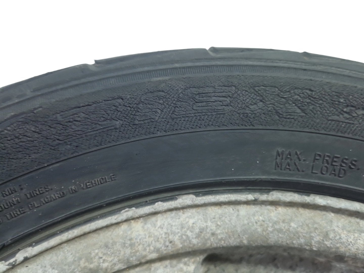 Toyota Prius MK2 (NHW20) 16" Alloy Wheel with Tyre 195/55/16 4mm