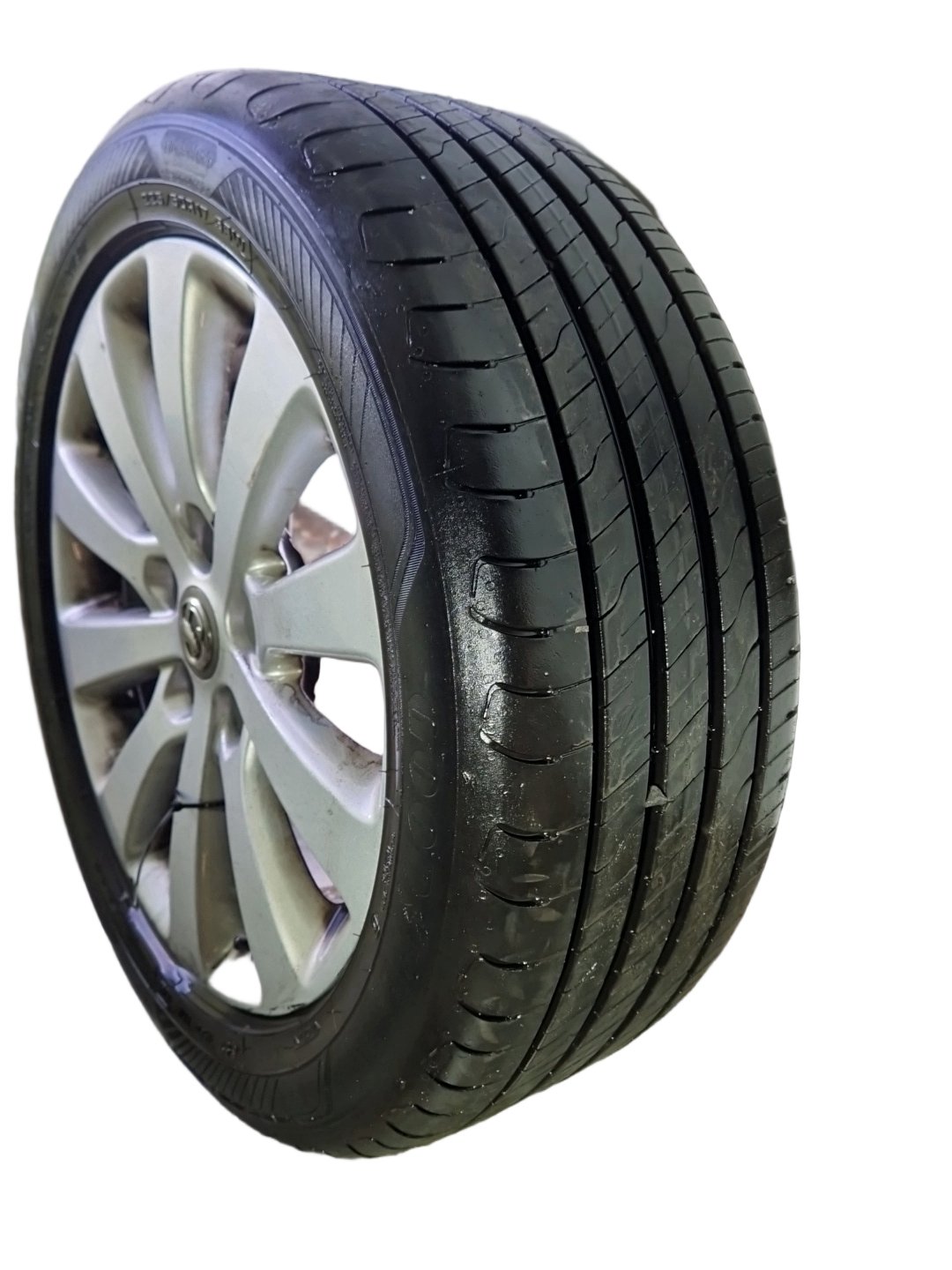 Vauxhall Zafira MK3 (C) (A3470) 17" Alloy Wheel with Tyre 225/50/17 7mm