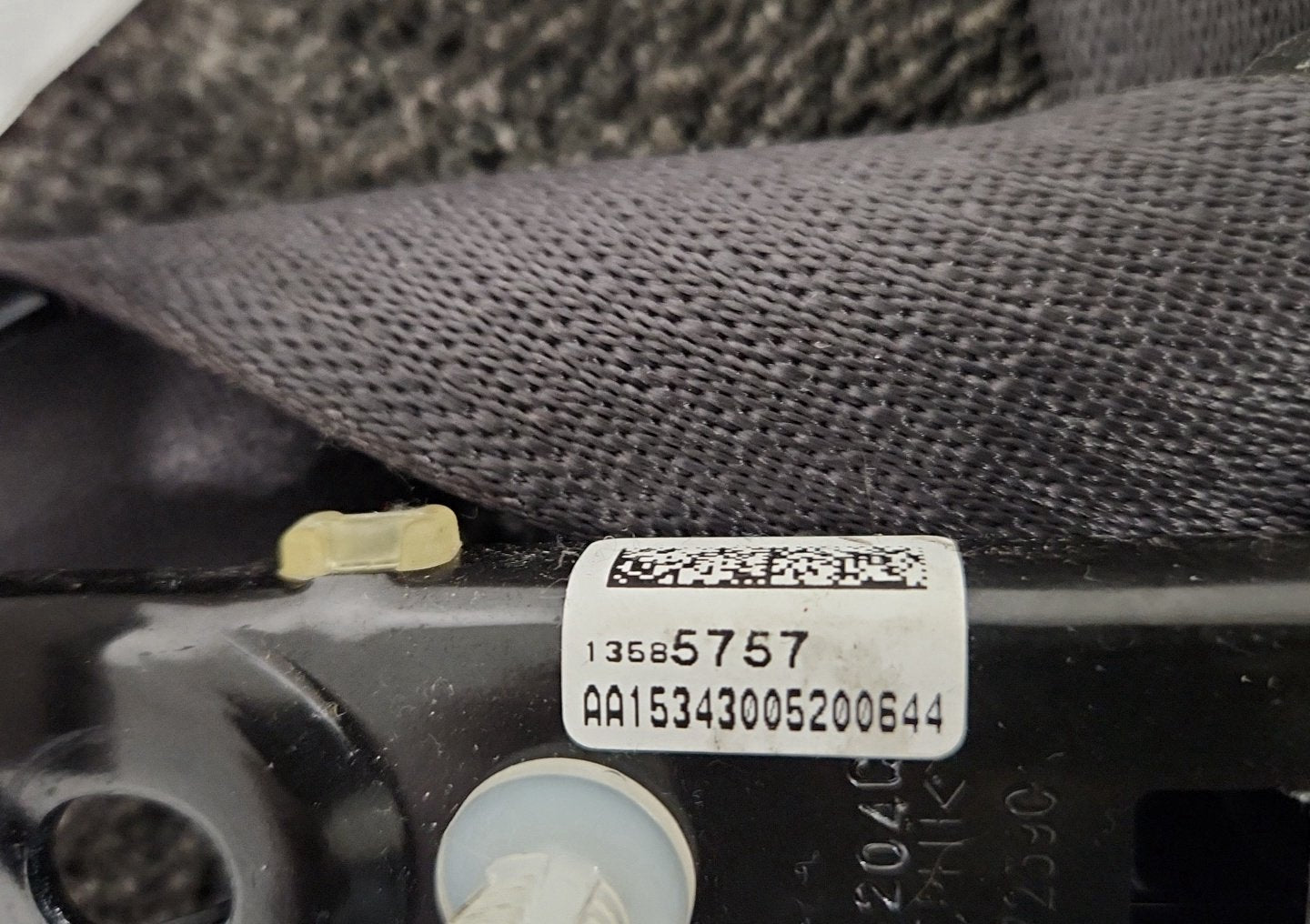 Vauxhall Mokka MK1 (G1U0) SUV Front Left N/S Passenger Seat Belt 42353690