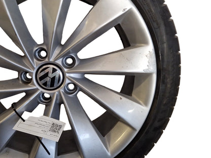 Volkswagen Passat MK5 (B6) (3C) 18" Alloy Wheel with Tyre 235/40/18 ~6mm
