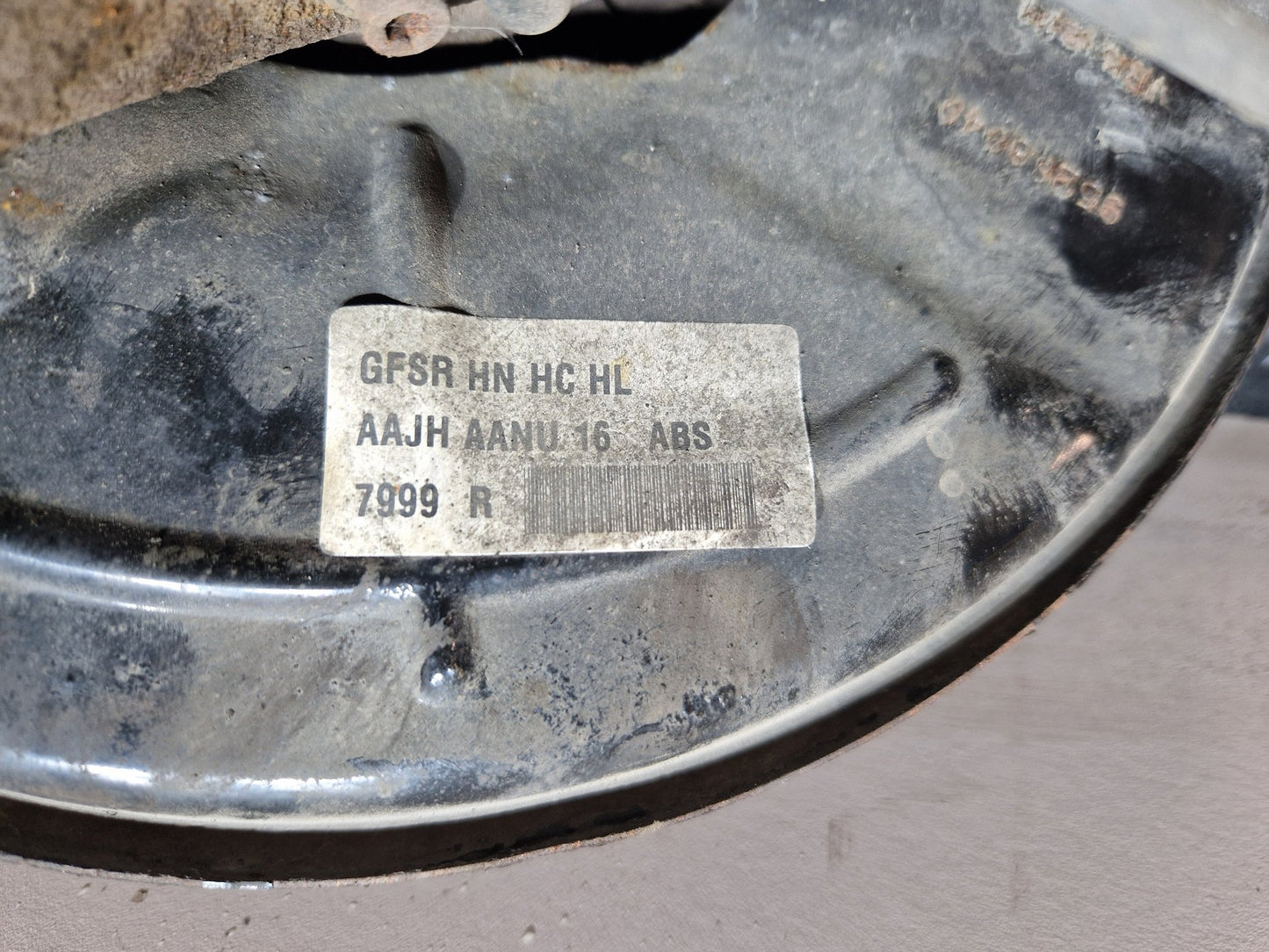 Vauxhall Mokka MK1 (G1U0) SUV 1.6L Diesel Genuine Front Right Wheel Hub
