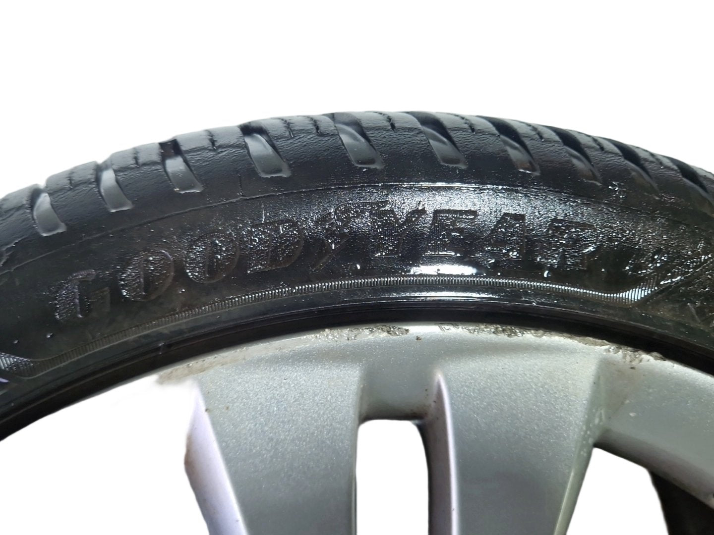 Skoda Octavia MK2 FL - 1Z 18" Alloy Wheel with Tyre 225/40/18 6mm