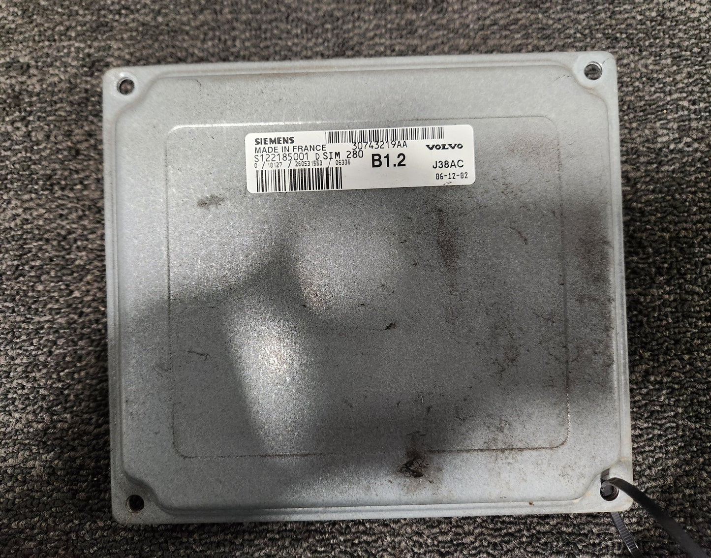 Volvo C30 MK1 (MK) Coupe Genuine Engine Control Unit ECU S122185001 30743219AA