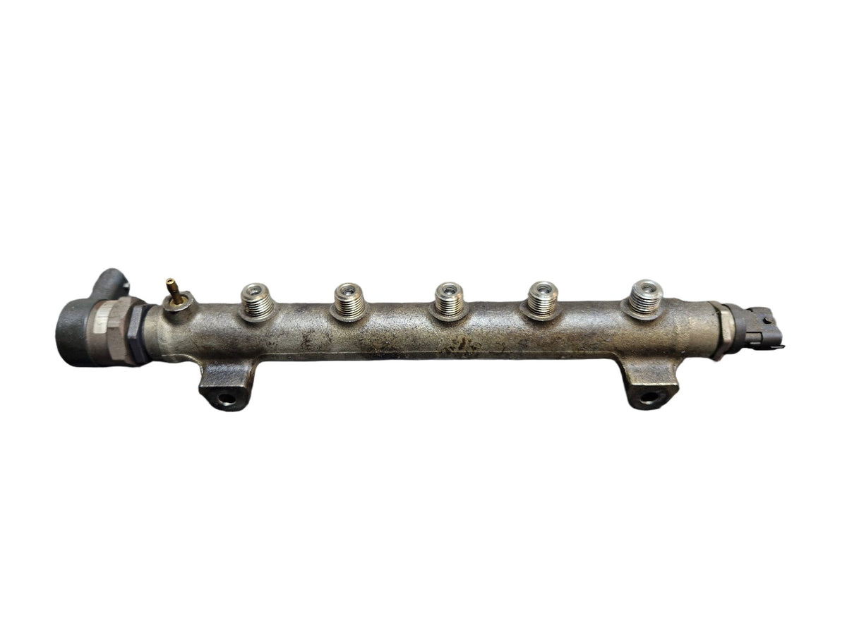 Kia Carens MK2 (UN) Genuine 2L Diesel D4EA Fuel Injection Rail 31400-27400