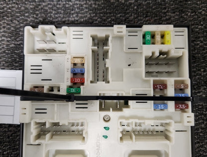 Mercedes-Benz Citan W415 Cargo Van Genuine Fuse Box 284B66209R 519533F00