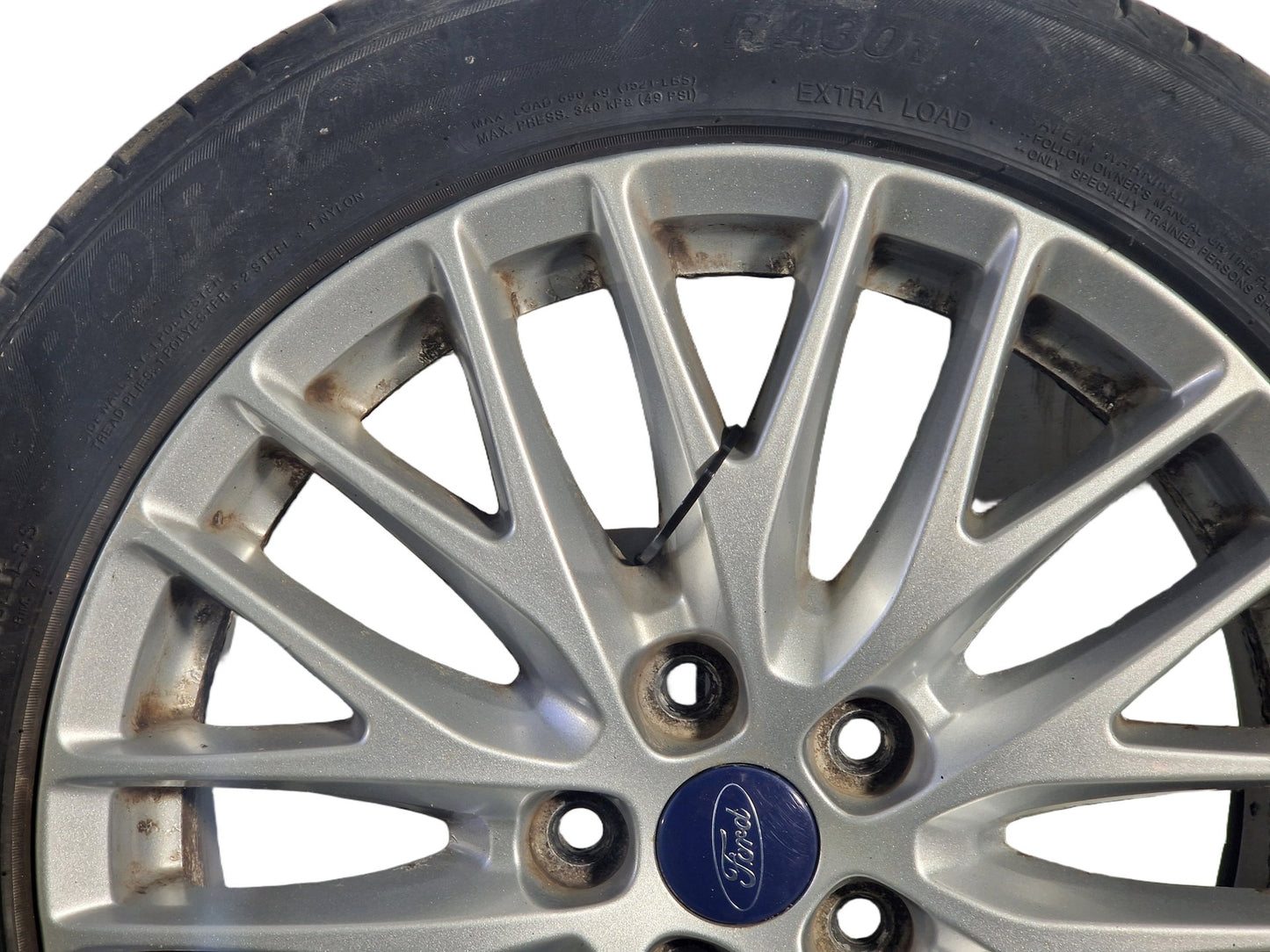 Ford Focus MK3 (C346) 17" Alloy Wheel with Tyre 215/50/17 ~6mm