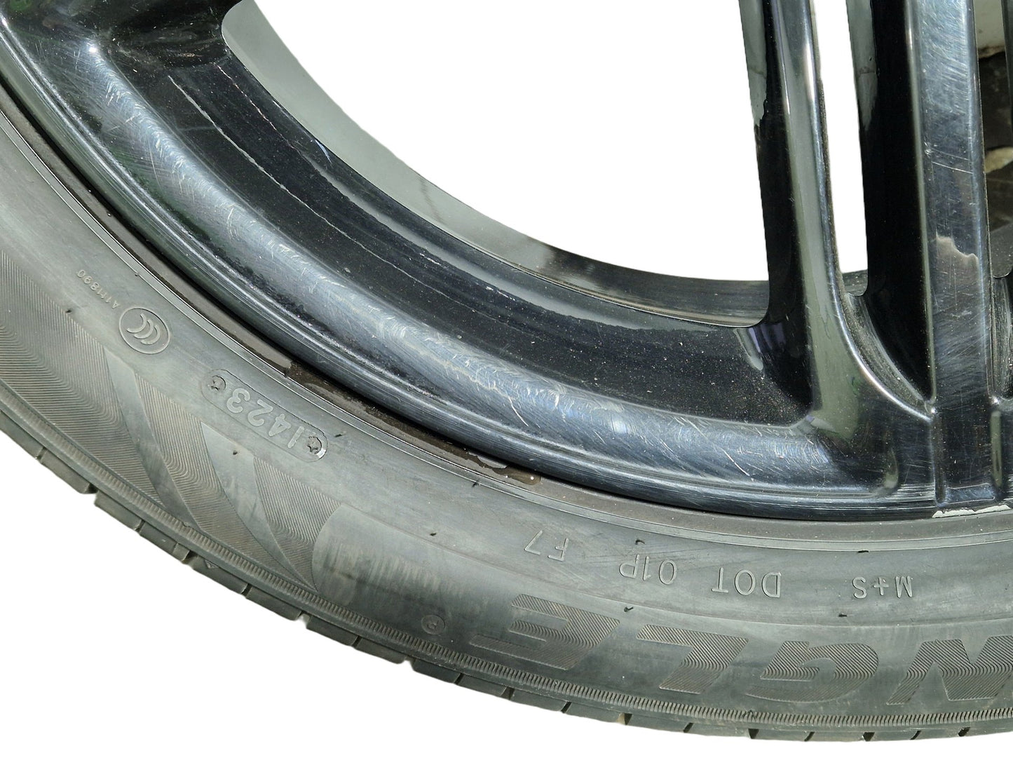 Audi 20" Alloy Wheel with Tyre 255/45/20 5mm 8R060102586