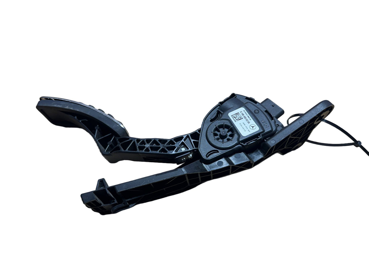 Mercedes-Benz ML350 CDI W166 Accelerator Pedal a1663000204
