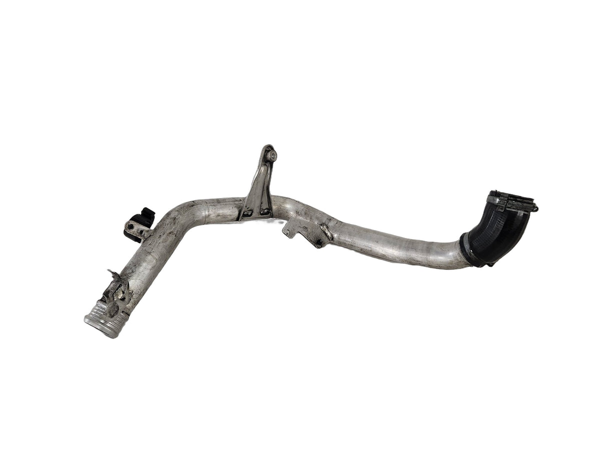 2014 Volvo V40 MK3 1.6L Diesel Hatchback Turbo Intercooler Pipe Hose 31370340