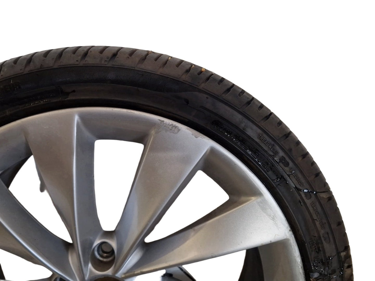 Volkswagen Passat MK5 (B6) (3C) 18" Alloy Wheel with Tyre 235/40/18 ~6mm