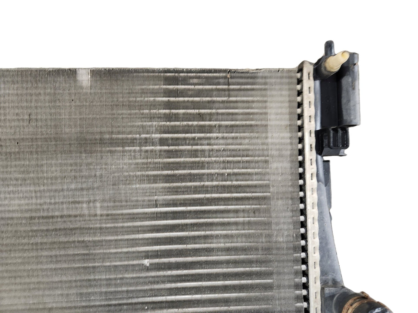 Vauxhall Corsa L Petrol 63.0kw A12XER Genuine Water Coolant Radiator 13249566